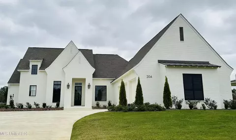 204 Parke Dr, Ridgeland, MS 39157