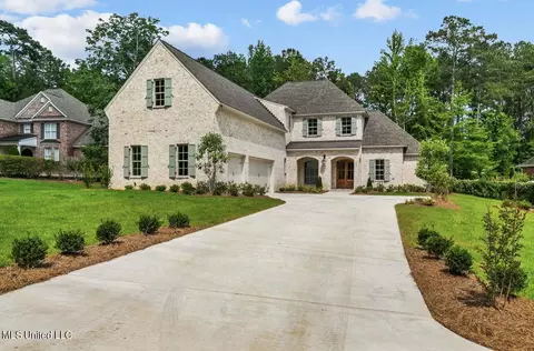 151 Lower Windrush Dr, Flowood, MS 39232