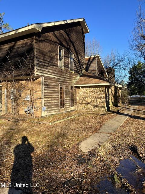 2535 Maddox Rd, Jackson, MS 39209 photo 2