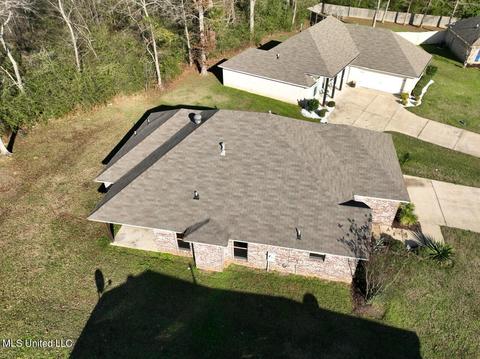 221 Terry Brook Dr, Terry, MS 39170 photo 3