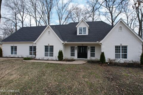 5760 Plum Tree Dr, Southaven, MS 38671