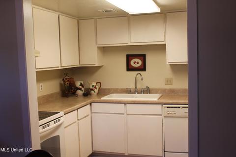 5155 Wayneland Dr # D1, Jackson, MS 39211 photo 6