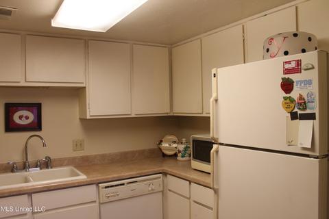 5155 Wayneland Dr # D1, Jackson, MS 39211 photo 7