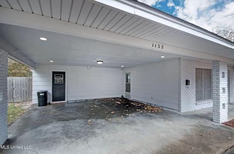 1138 Greenbriar St, Jackson, MS 39211 photo 4