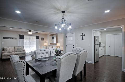 1138 Greenbriar St, Jackson, MS 39211 photo 10