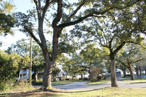 2603 Washington Ave, Pascagoula, MS 39567