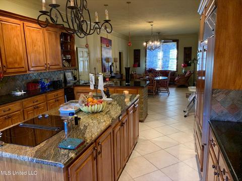 13 Glen Eagles Dr, Jackson, MS 39211 photo 6