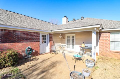 2045 S S Cobblestone Cv, Brandon, MS 39042 photo 4