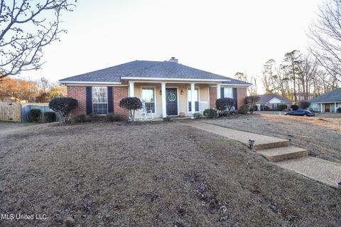 2045 S S Cobblestone Cv, Brandon, MS 39042 photo 2