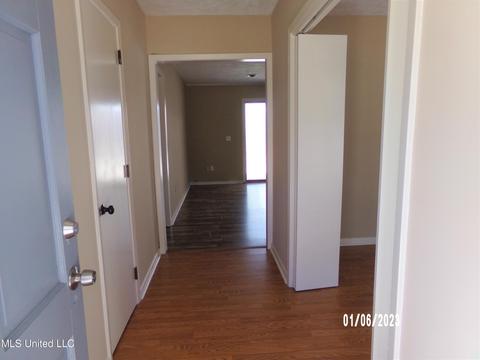 4963 Forest Hill Rd, Byram, MS 39272 photo 3