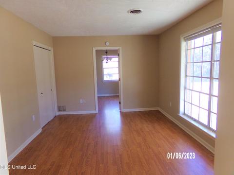 4963 Forest Hill Rd, Byram, MS 39272 photo 4