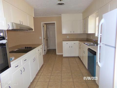 4963 Forest Hill Rd, Byram, MS 39272 photo 5