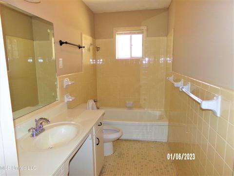 4963 Forest Hill Rd, Byram, MS 39272 photo 13