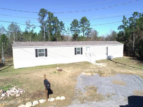 18231 Leslis Ln, Saucier, MS 39574 photo 2