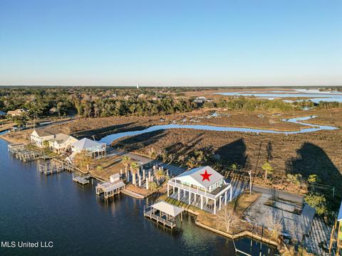 10199 S River Dr, Biloxi, MS 39532 photo 3