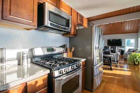 10199 S River Dr, Biloxi, MS 39532 photo 21