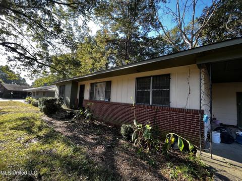 132 Strafford St, Jackson, MS 39209 photo 1