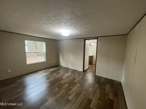 136 Valley Cv, Florence, MS 39073 photo 18