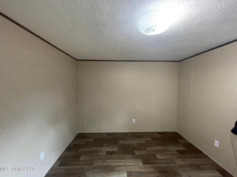 136 Valley Cv, Florence, MS 39073 photo 5
