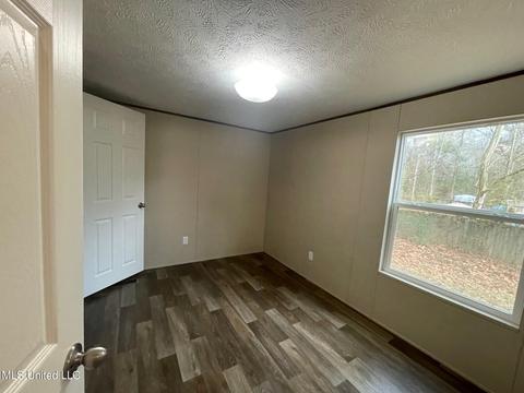 136 Valley Cv, Florence, MS 39073 photo 9