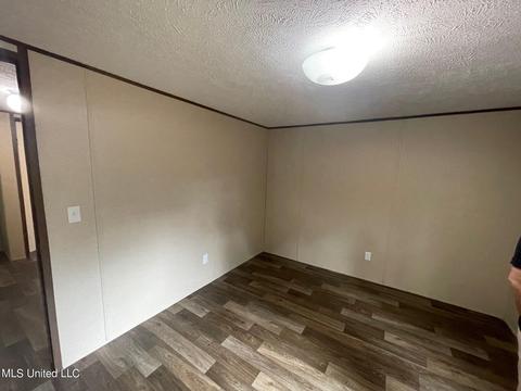 136 Valley Cv, Florence, MS 39073 photo 3