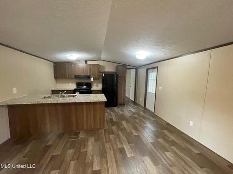 136 Valley Cv, Florence, MS 39073 photo 16