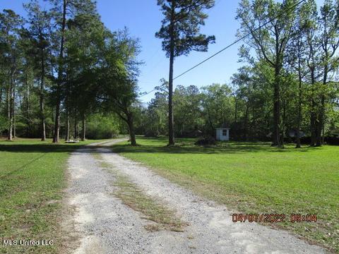 9014 Graham Rd, Moss Point, MS 39562 photo 3