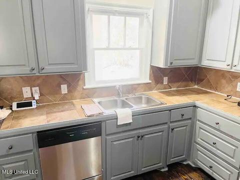1044 Monroe St, Jackson, MS 39202 photo 8