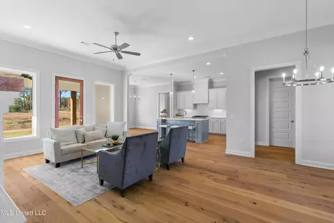 105 Charleston Ln, Madison, MS 39110