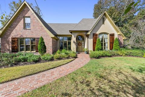 3631 Perryman Rd, Ocean Springs, MS 39564