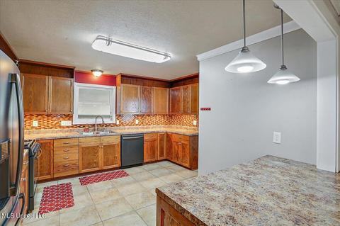 208 Morrison Dr, Clinton, MS 39056 photo 9