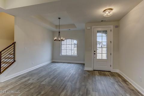 Entry Way - 8071 Briscoe Dr, Olive Branch, MS 38654 photo 2 of 2