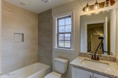 Bath - 8071 Briscoe Dr, Olive Branch, MS 38654 photo 5 of 5