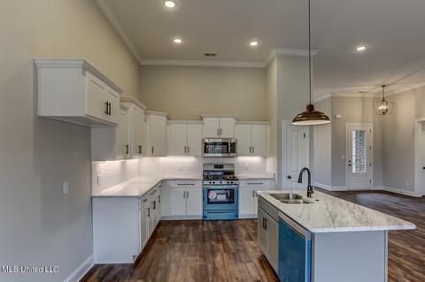 8087 Briscoe Dr, Olive Branch, MS 38654 photo 2