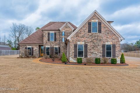 6208 Castleton Dr, Olive Branch, MS 38654 photo 1
