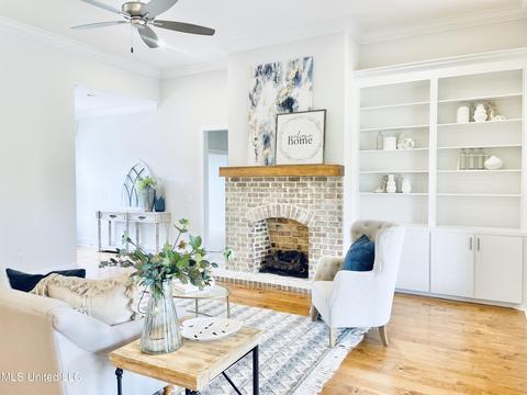 125 Landry Dr, Brandon, MS 39047 photo 9