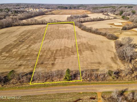 5203 S Getwell Rd, Hernando, MS 38632