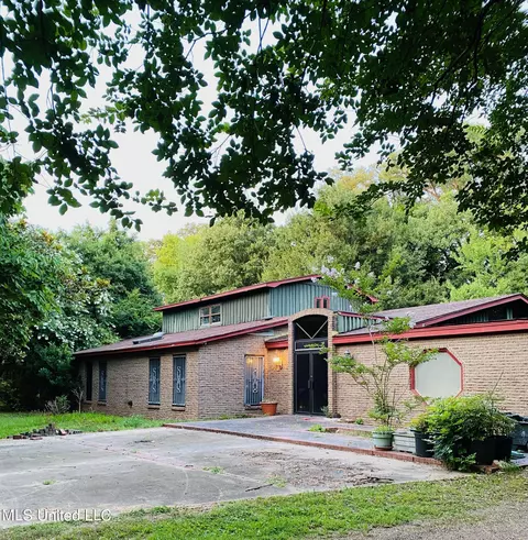 5607 County Road 145, Greenwood, MS 38930
