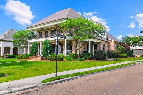 100 Arbor Lndg, Brandon, MS 39047