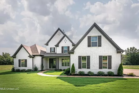 55 Cedar Crest Cv, Byhalia, MS 38611