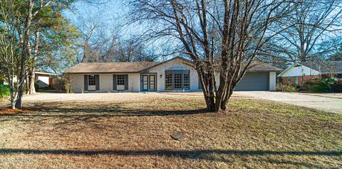 1921 Springridge Dr, Jackson, MS 39211 photo 2
