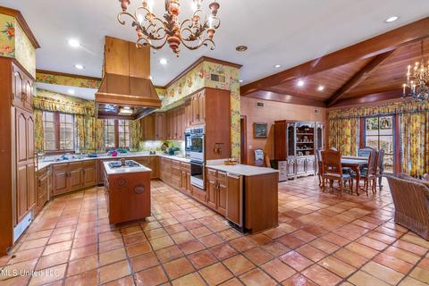 214 Winged Foot Cir, Jackson, MS 39211 photo 19