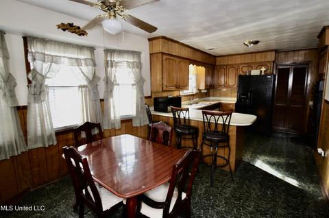 869 Winthrop Cir, Jackson, MS 39206 photo 6
