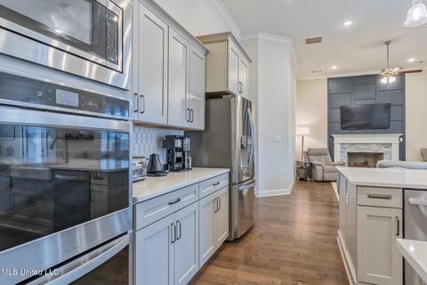 13902 Highlands Crest Loop, Olive Branch, MS 38654 photo 12