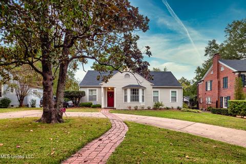 1424 Pinehurst Pl, Jackson, MS 39202 photo 1