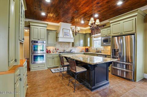 100 Covington Bnd, Madison, MS 39110 photo 17