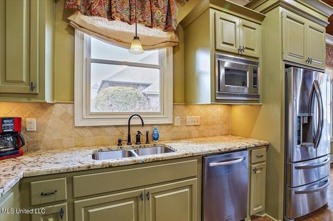 100 Covington Bnd, Madison, MS 39110 photo 23