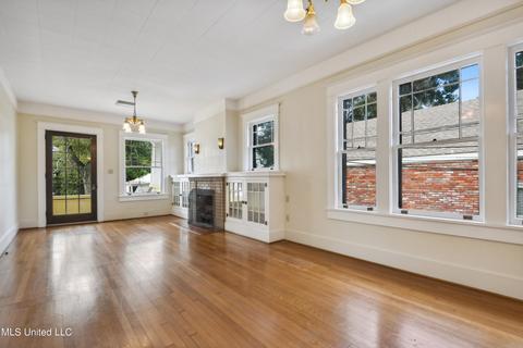 Living - 116 Benachi Ave, Biloxi, MS 39530 photo 1 of 4