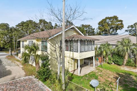 Exterior - 116 Benachi Ave, Biloxi, MS 39530 photo 6 of 7