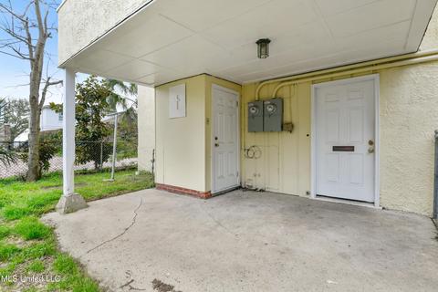 Exterior - 116 Benachi Ave, Biloxi, MS 39530 photo 5 of 7